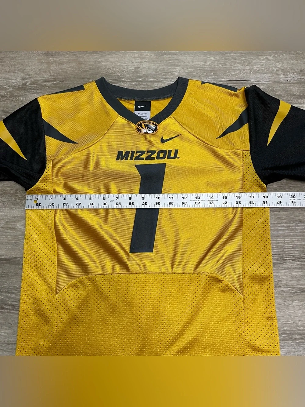 Missouri Tigers Mizzou Football Jersey Nike Gold Short Sleeve Boys Youth Size M
